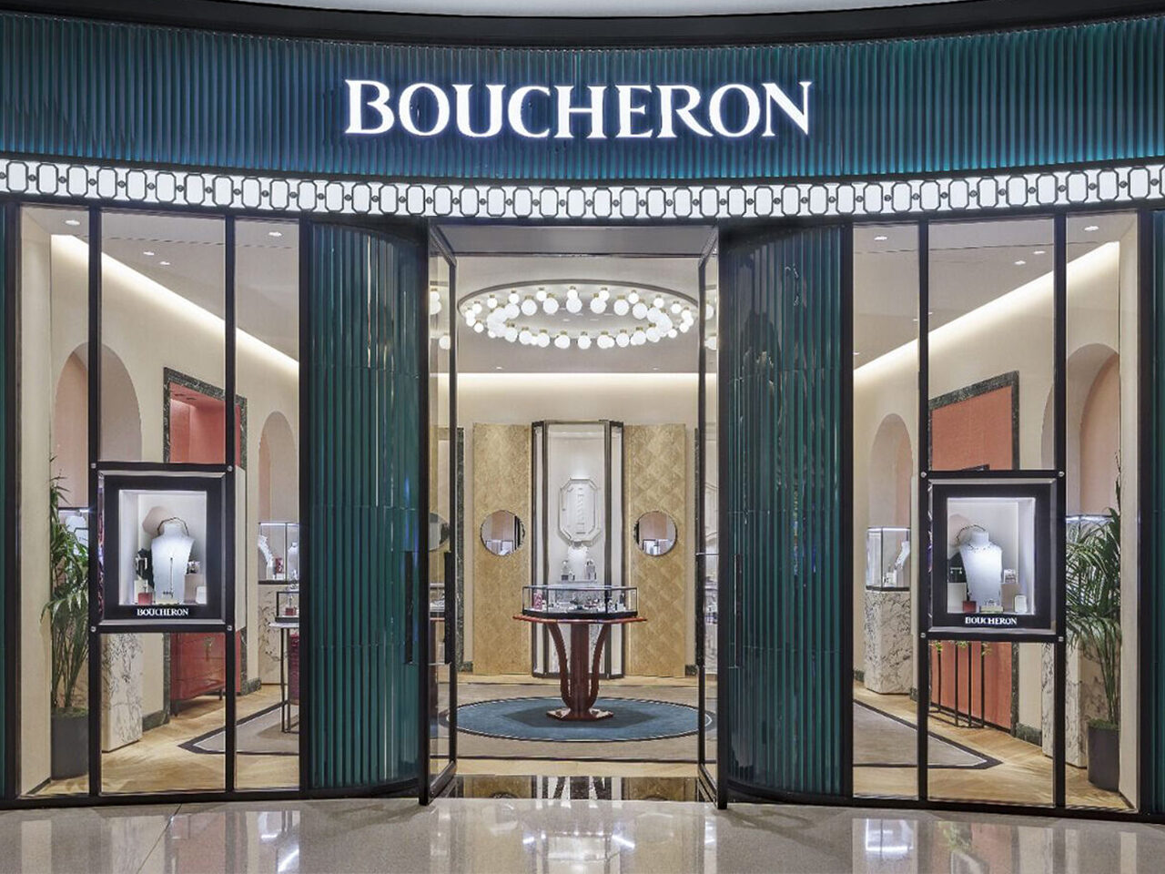 Boucheron Fontainebleau Cover